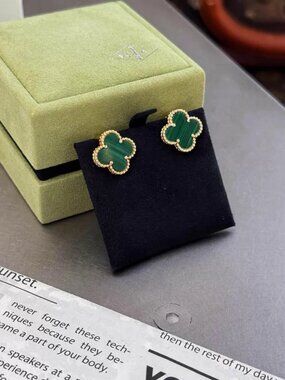 Van Cleef & Arpels earrings